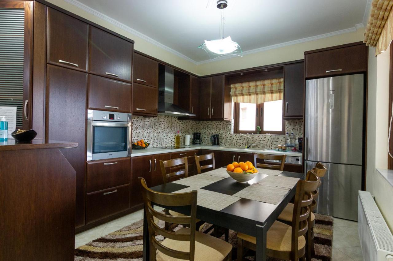 Katerina & Elia'S Family House Apartment Leonidio Exterior photo