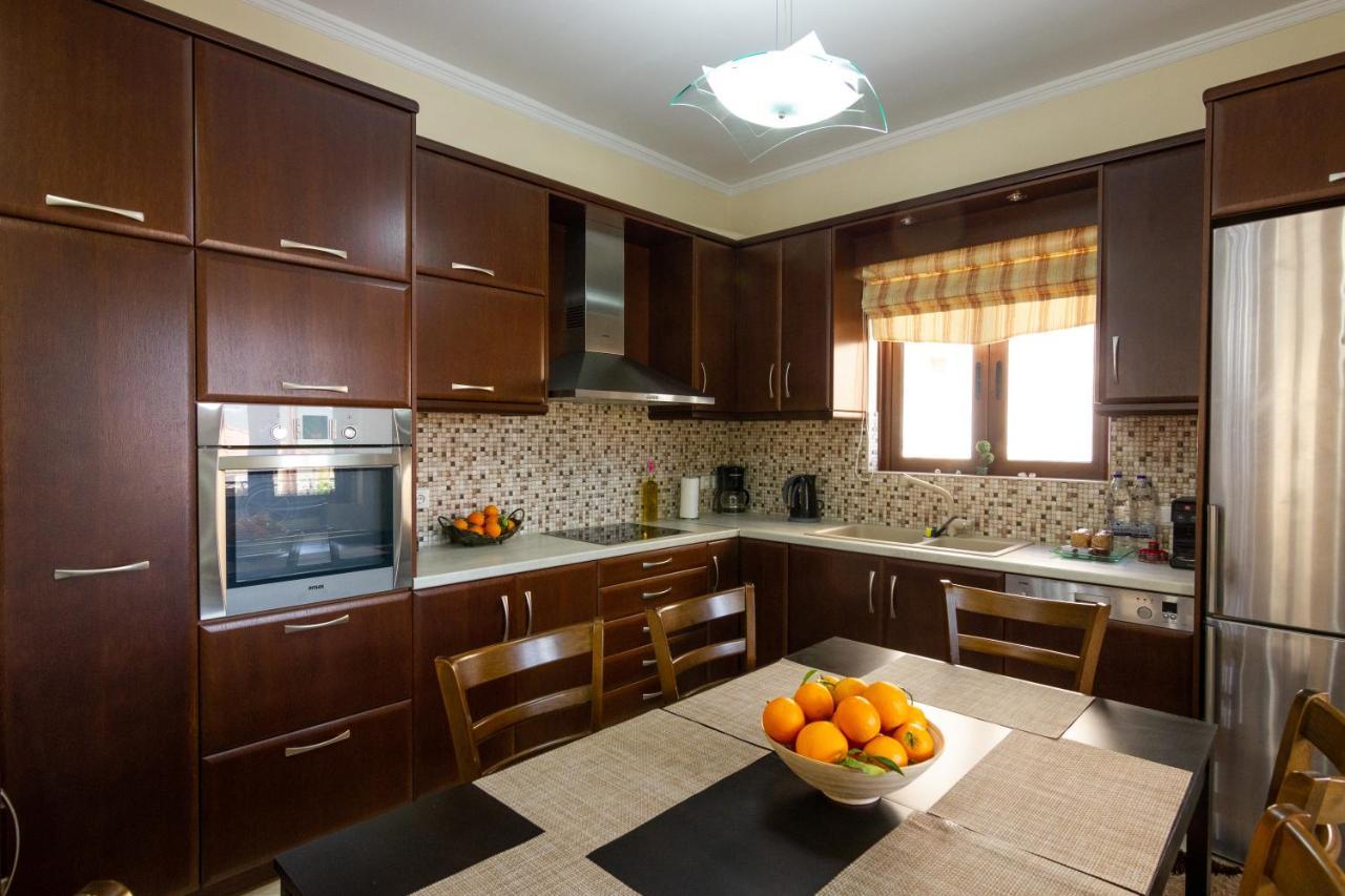 Katerina & Elia'S Family House Apartment Leonidio Exterior photo