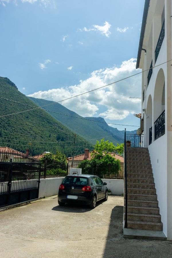 Katerina & Elia'S Family House Apartment Leonidio Exterior photo
